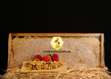 Küçük Çerçeveli Petek Balı Ortalama 2.3 Kg